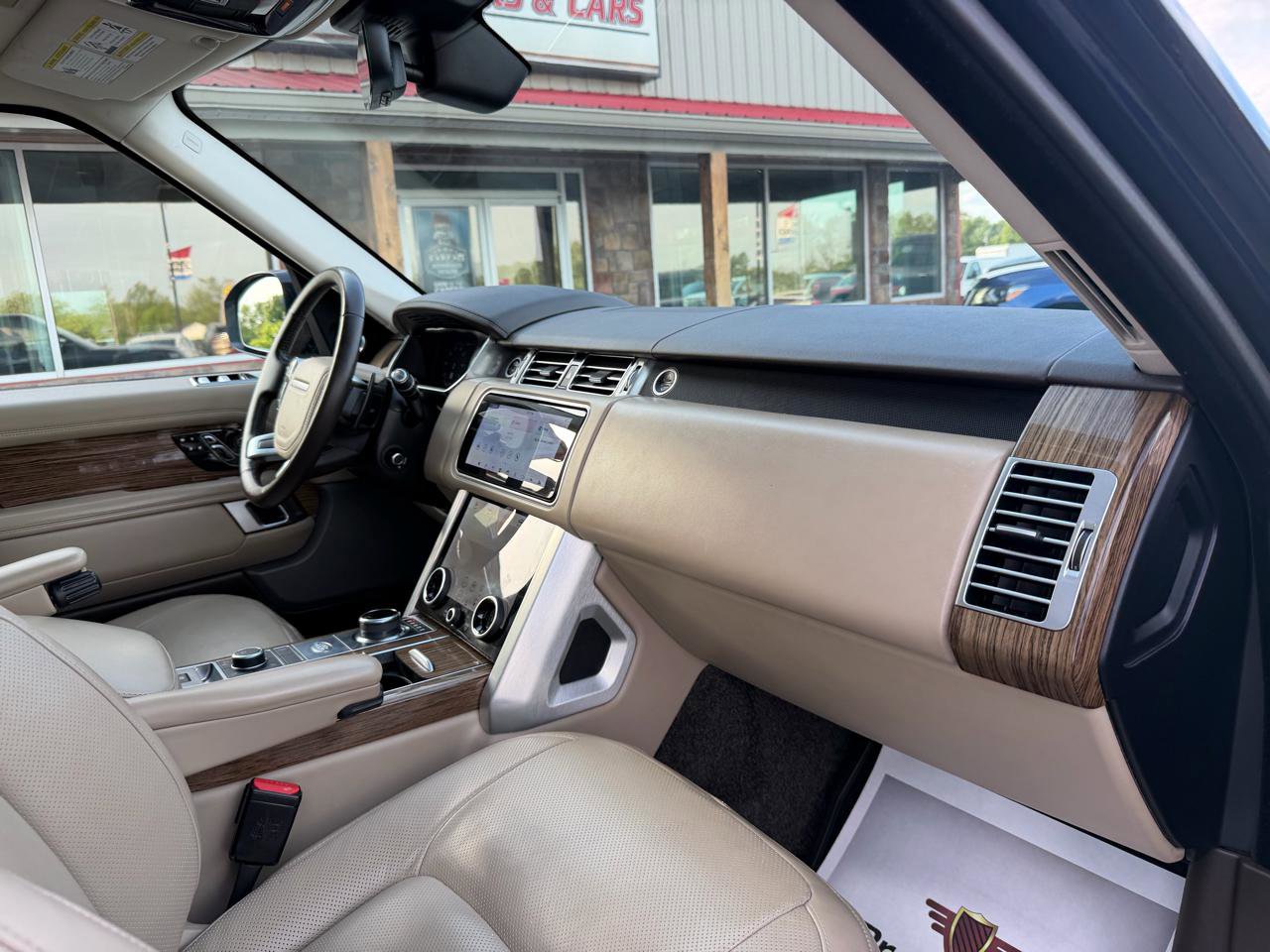 Used 2020 Land Rover Range Rover HSE AWD/4WD image 19