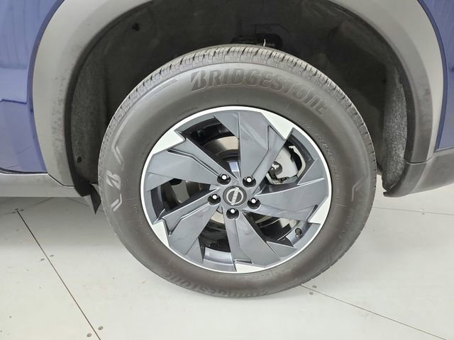 Used 2025 Nissan Rogue SV FWD image 46