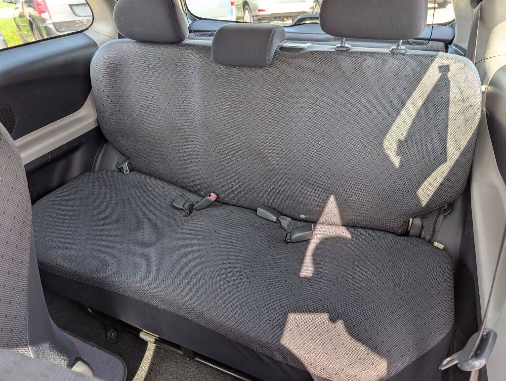 Used 2009 Toyota Yaris 2-Door Hatchback FWD image 10