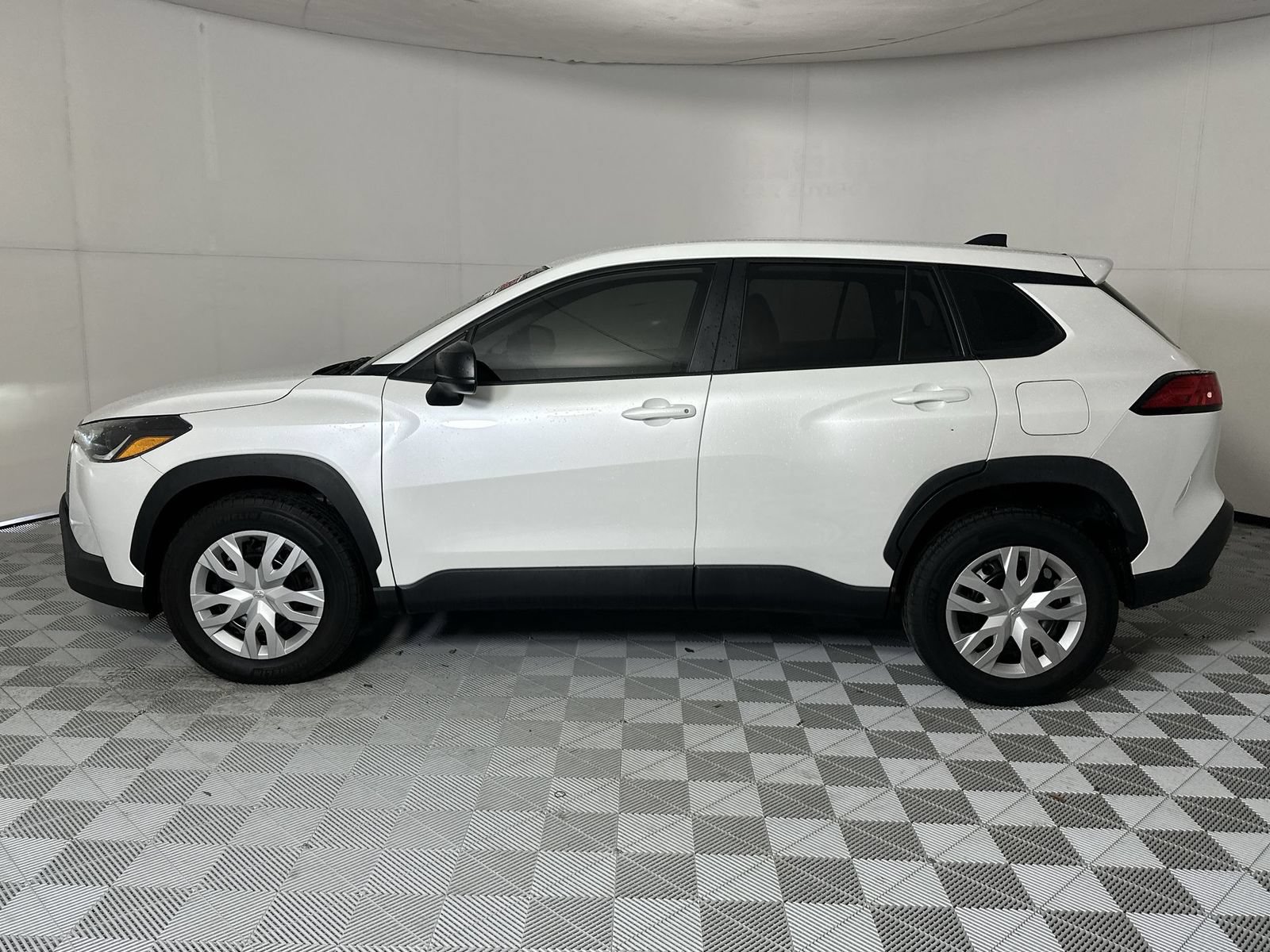 Used 2022 Toyota Corolla Cross L FWD image 5