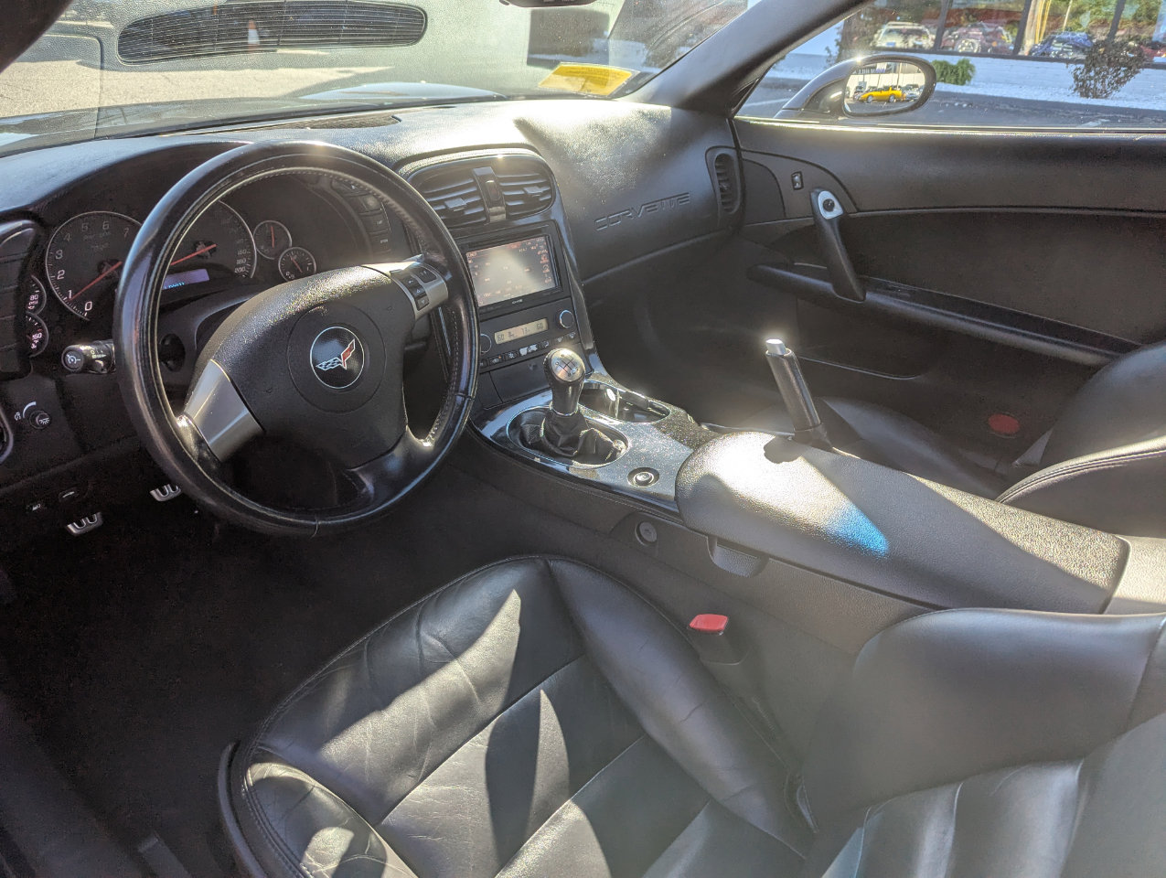 Used 2005 Chevrolet Corvette Coupe w/ Preferred Equipment Group RWD image 13