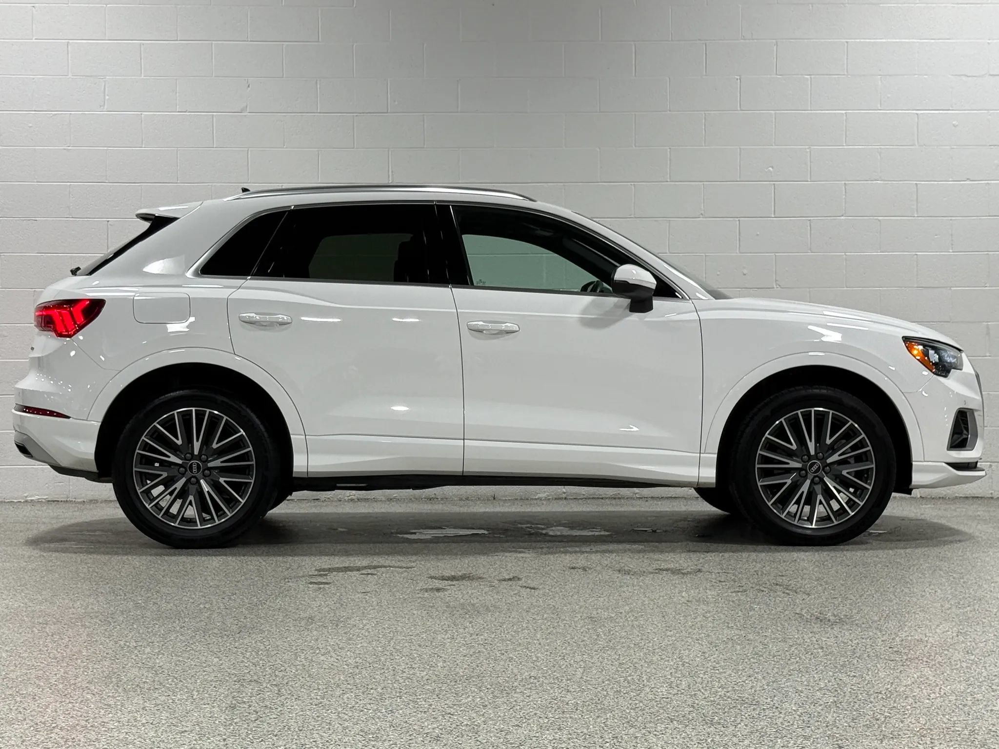 Used 2021 Audi Q3 2.0T Premium AWD/4WD image 5