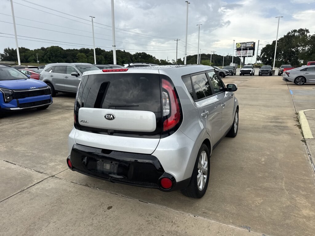 Used 2016 Kia Soul + w/ Primo Package FWD image 19