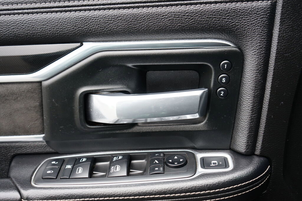 Used 2019 RAM 2500 Laramie image 15
