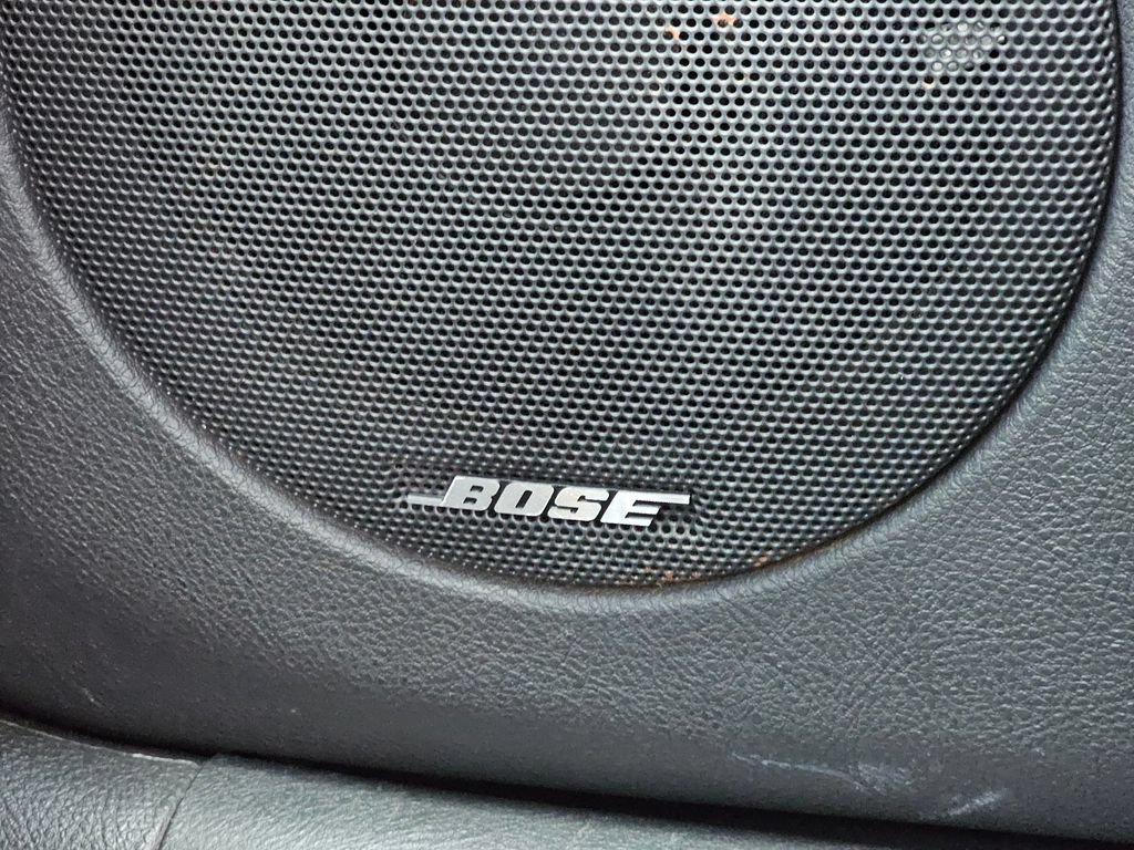 Used 2006 Chevrolet SSR w/ Preferred Equipment Group RWD image 24