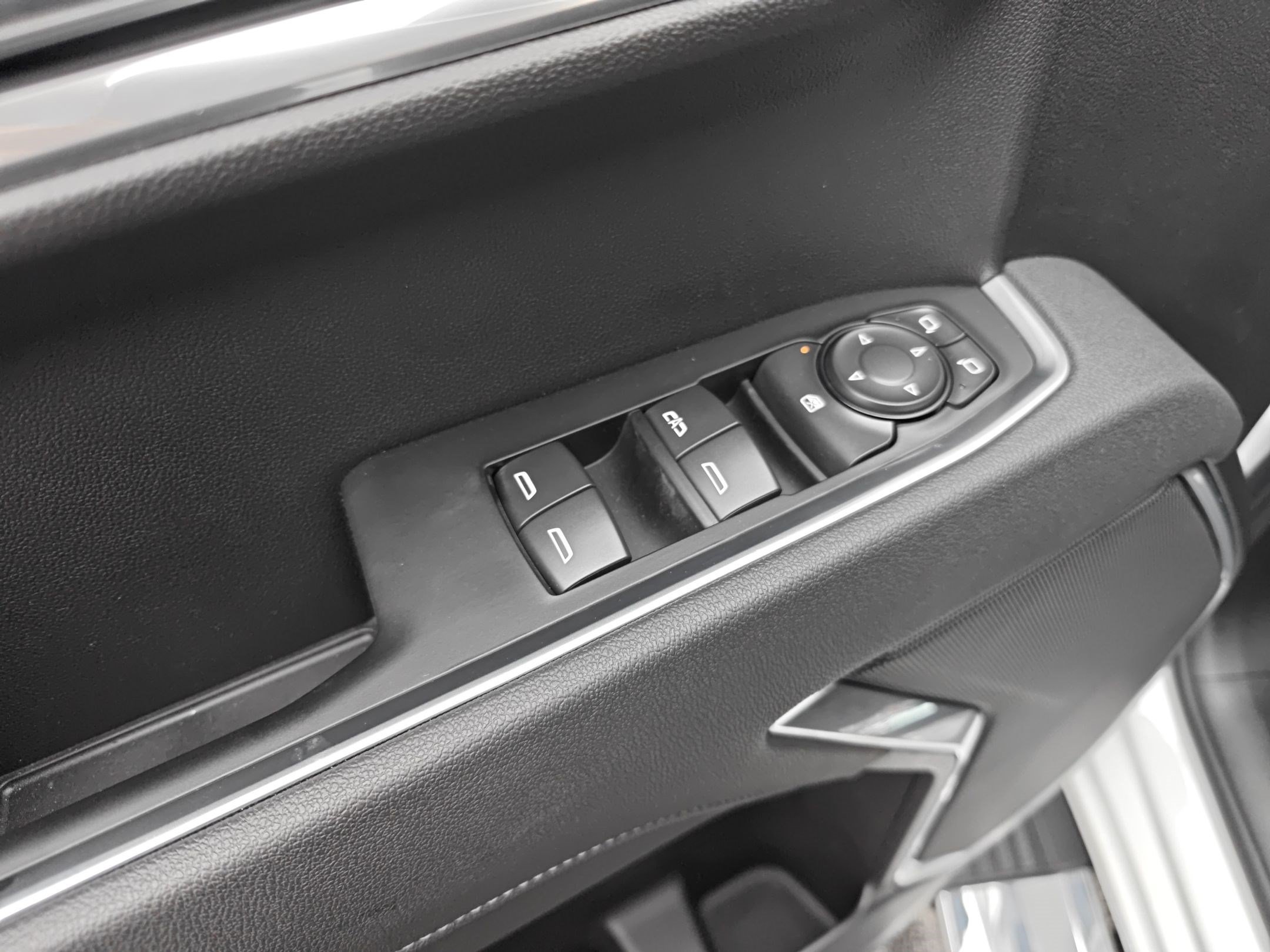 Certified 2026 Chevrolet Silverado 1500 LT AWD/4WD image 13