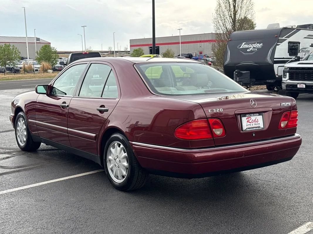 Used 1999 Mercedes-Benz E 320 Sedan image 30