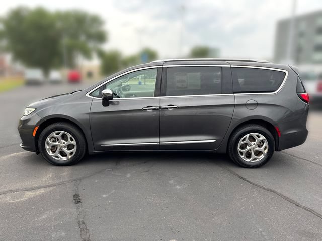 Used 2021 Chrysler Pacifica Limited w/ Premium & Safety Sphere Group AWD/4WD image 2