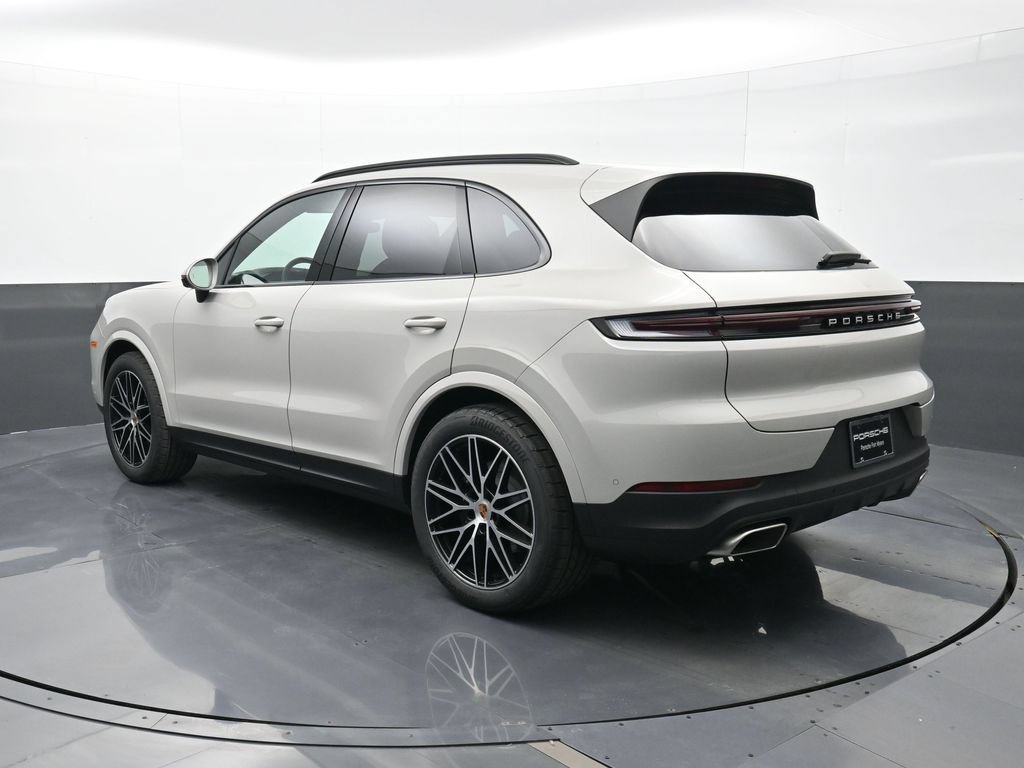 Certified 2026 Porsche Cayenne AWD/4WD image 3