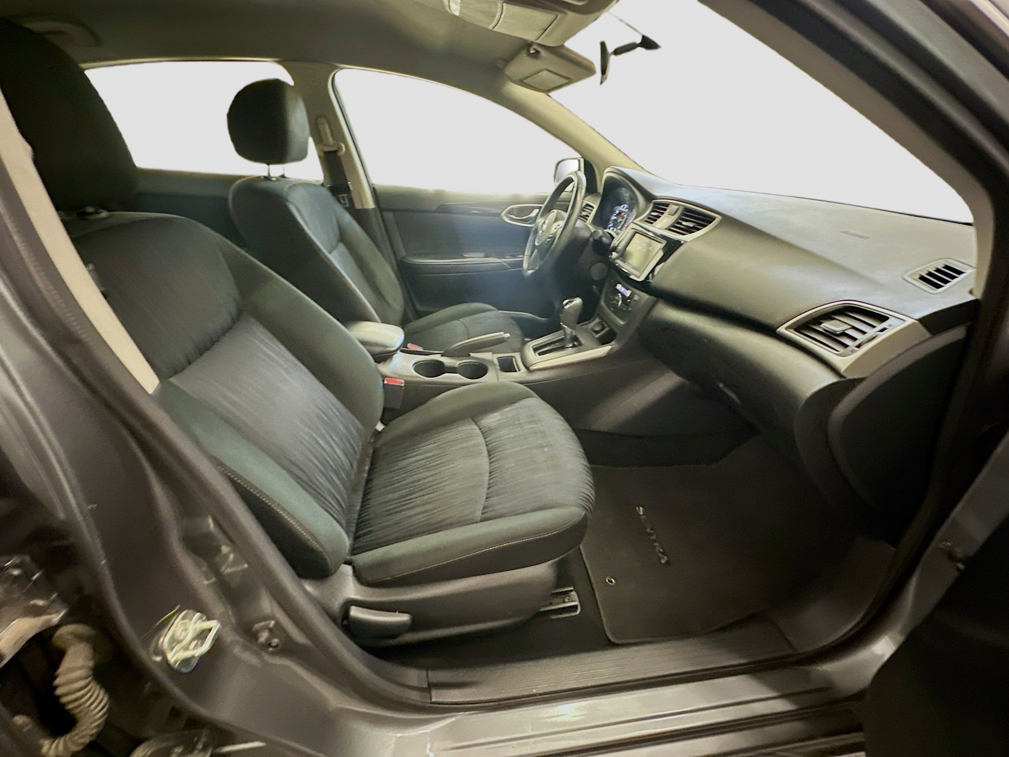 Used 2019 Nissan Sentra SV FWD image 31