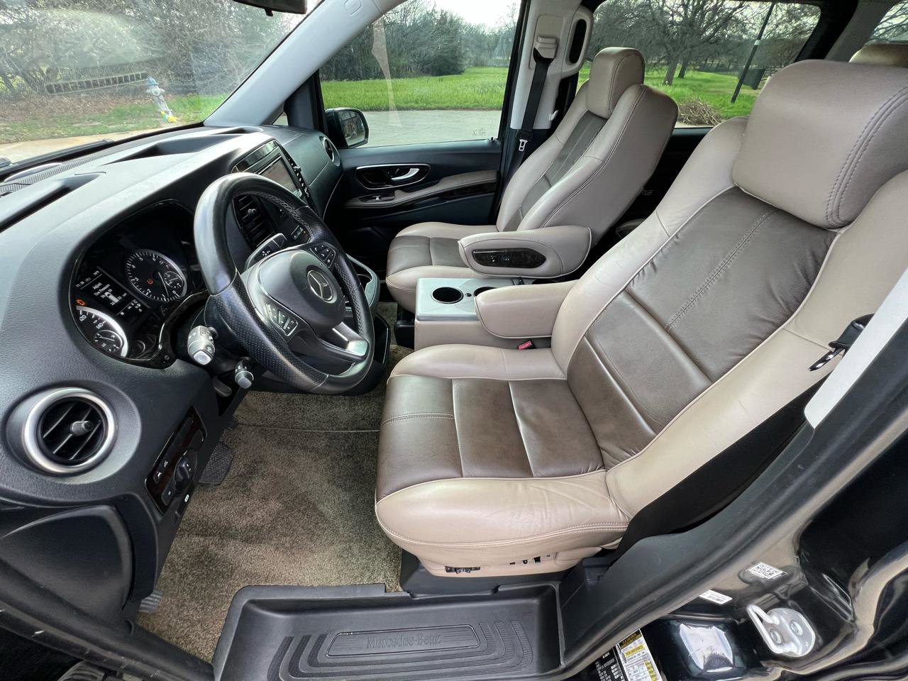 Used 2018 Mercedes-Benz Metris Passenger Van image 15