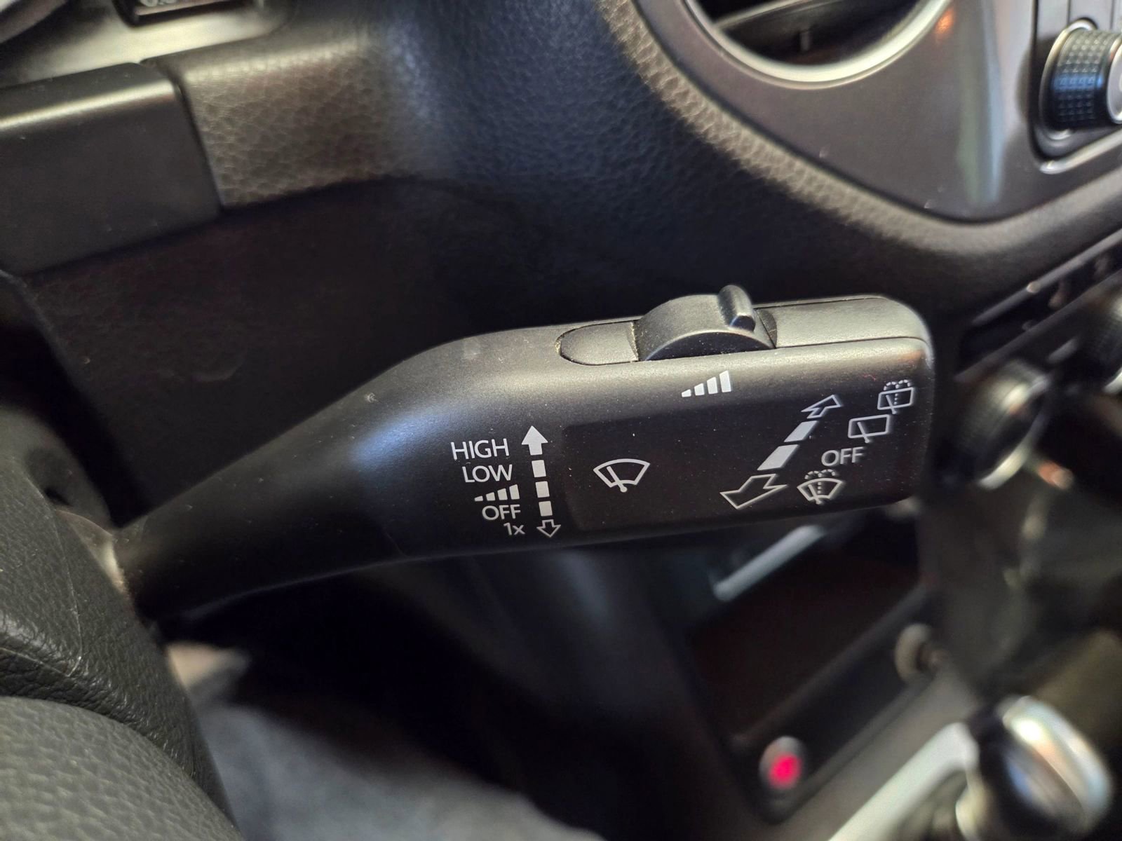 Used 2016 Volkswagen Tiguan SEL image 25