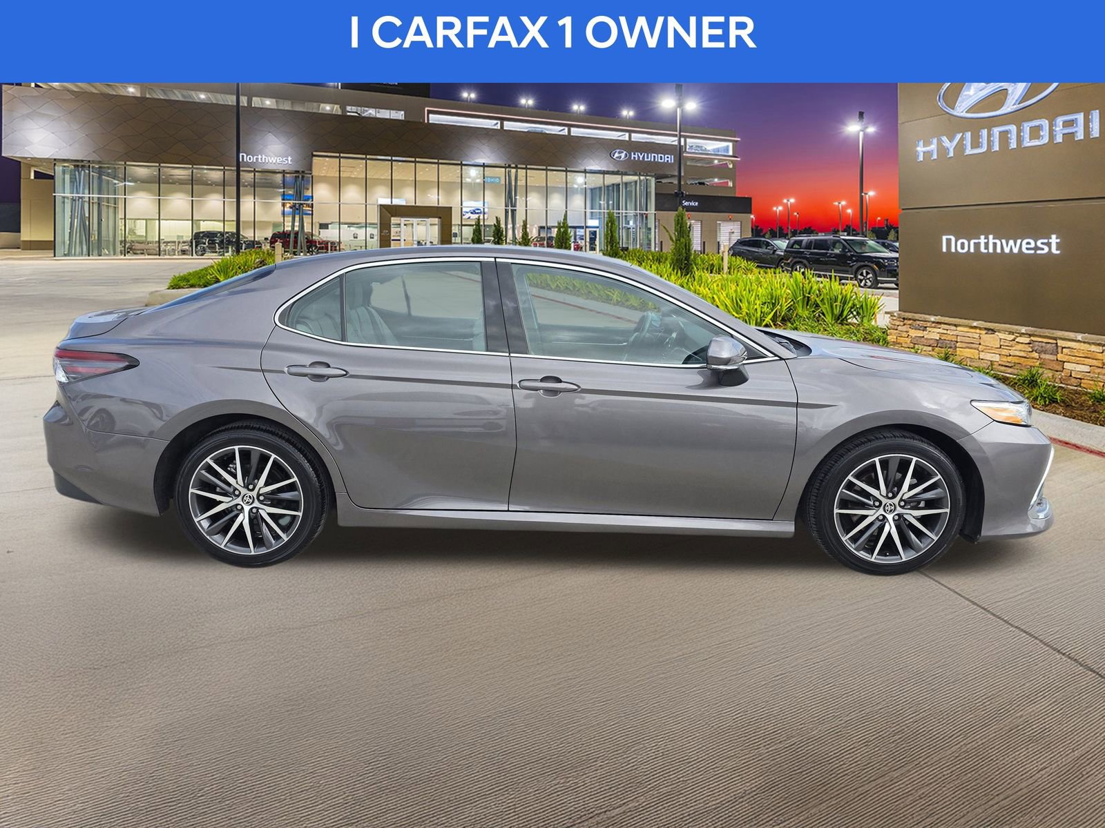 Used 2023 Toyota Camry XLE image 6