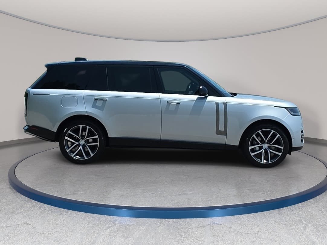 Certified 2025 Land Rover Range Rover Long Wheelbase SE AWD/4WD image 4