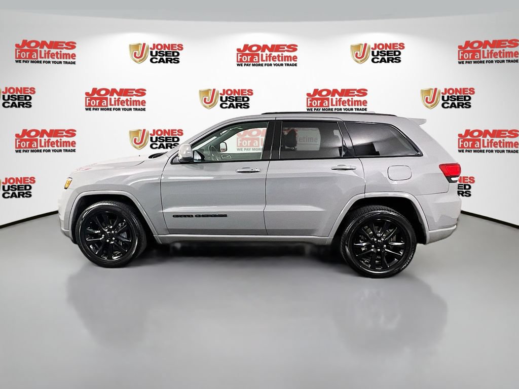 Used 2019 Jeep Grand Cherokee Altitude AWD/4WD image 14