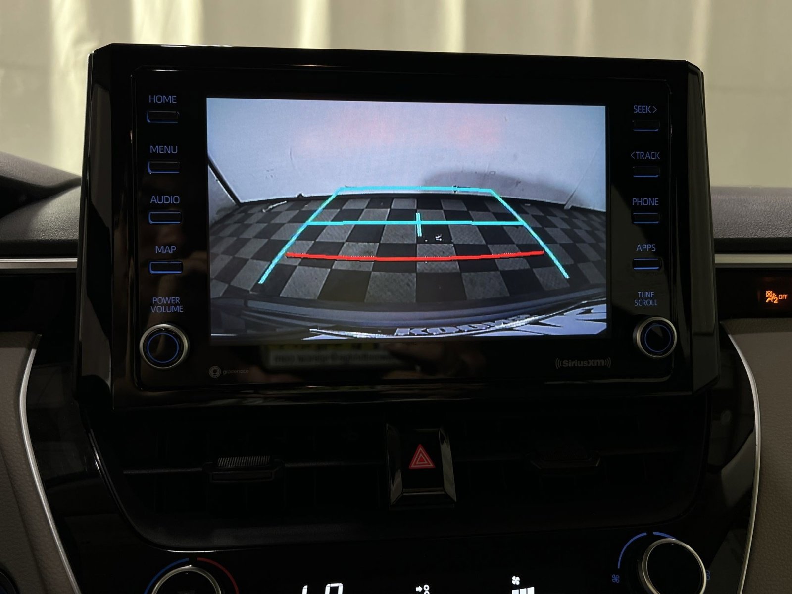 Used 2022 Toyota Corolla LE FWD image 32