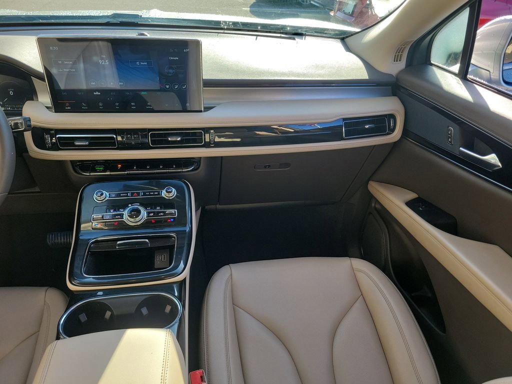 Used 2023 Lincoln Nautilus AWD w/ Premium Package image 22