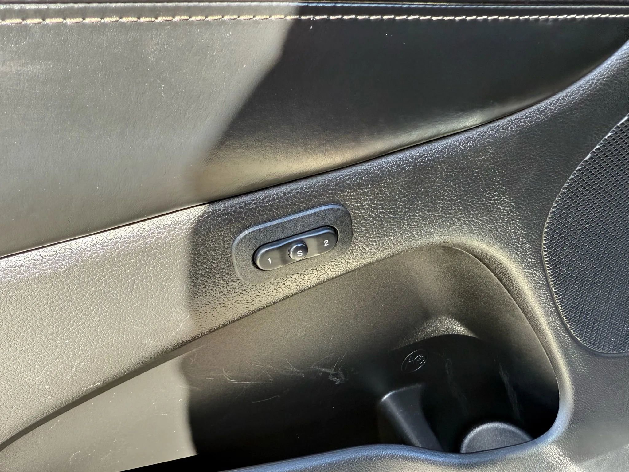 Used 2016 Jeep Grand Cherokee Overland image 11