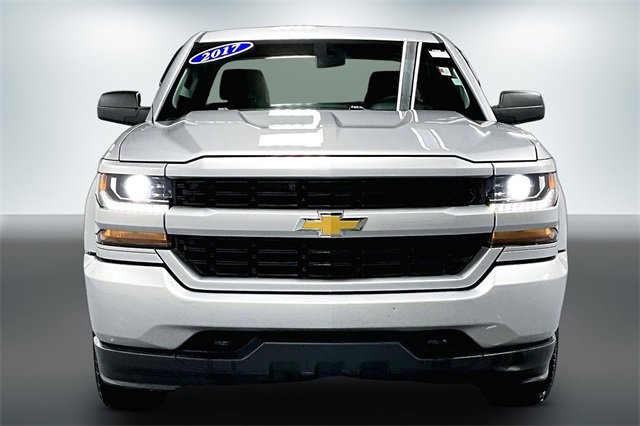 Used 2017 Chevrolet Silverado 1500 Custom w/ Custom Convenience Package image 2
