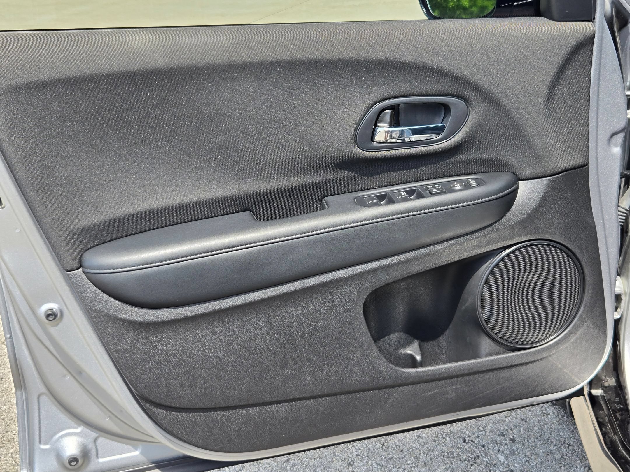 Used 2022 Honda HR-V Sport image 10