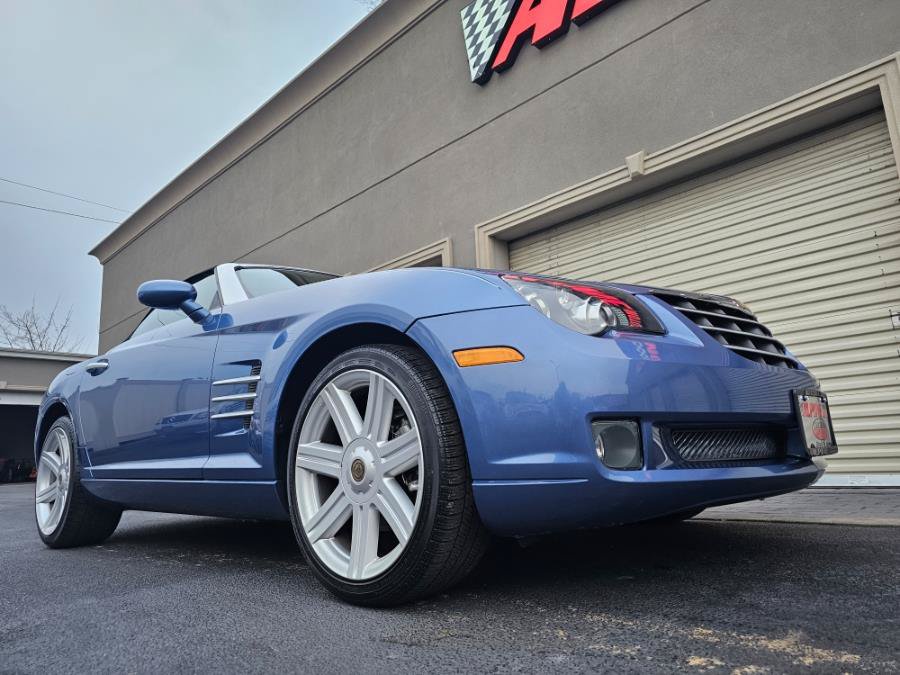 Used 2008 Chrysler Crossfire Limited RWD image 23
