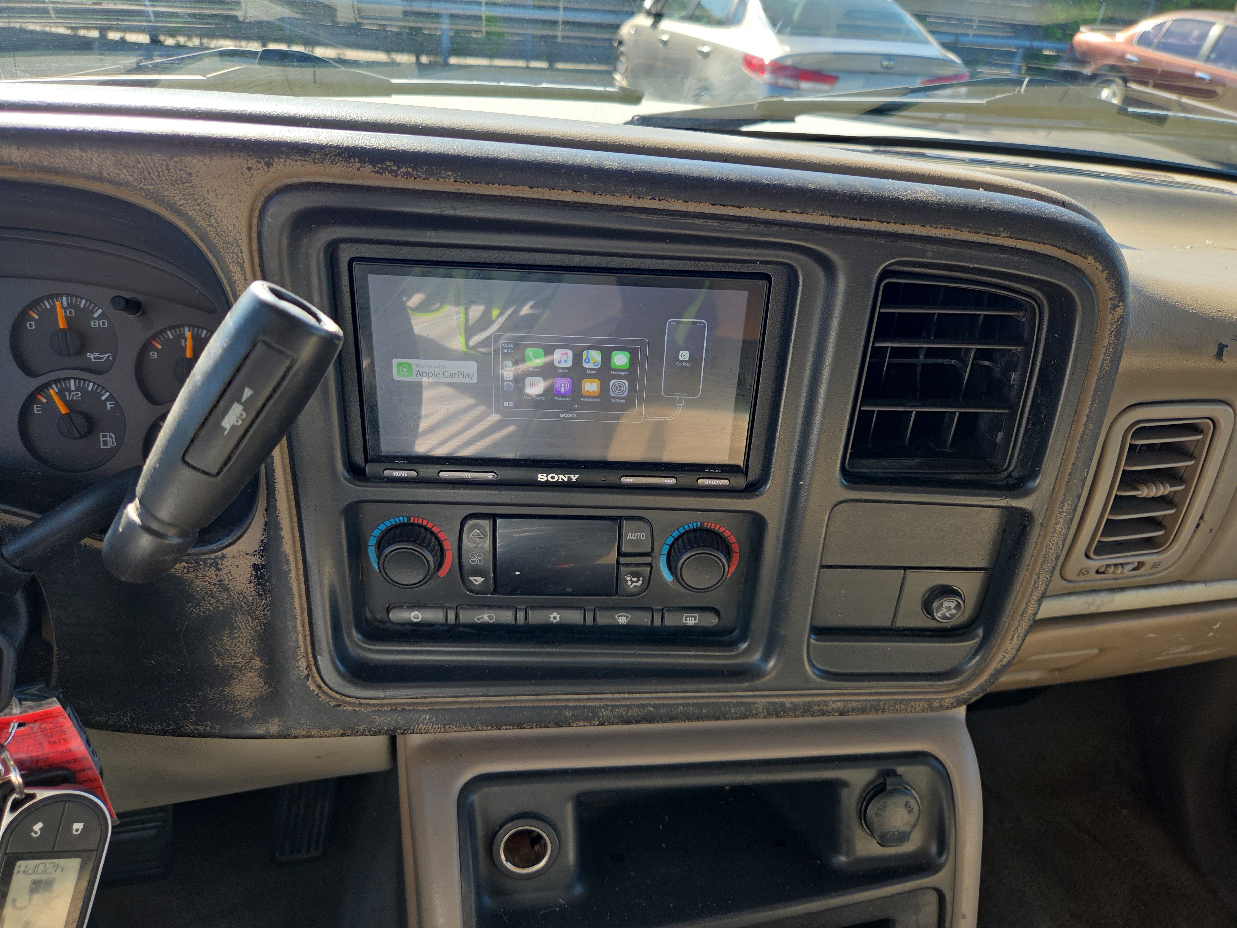 Used 2005 Chevrolet Suburban LT w/ Preferred Equipment Group RWD image 19