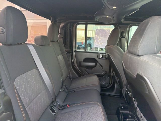 Used 2024 Jeep Gladiator Mojave w/ Convenience Group image 35