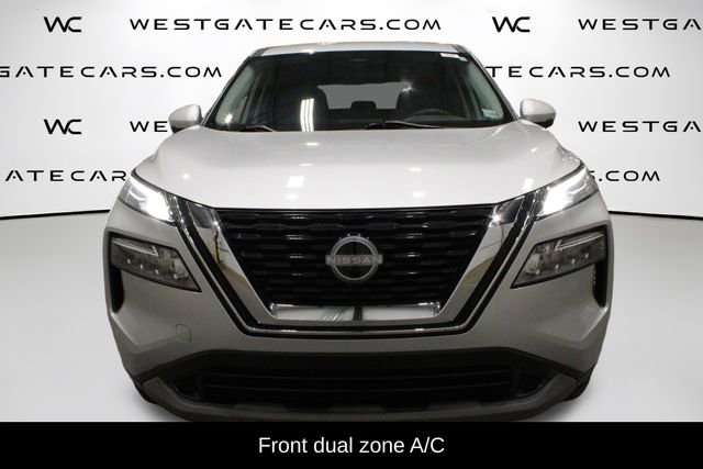 Used 2022 Nissan Rogue SV FWD image 4
