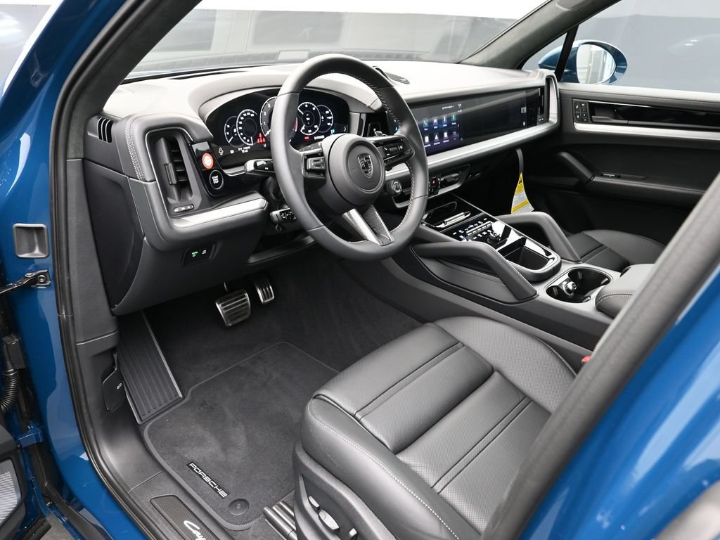 New 2026 Porsche Cayenne Turbo AWD/4WD image 4