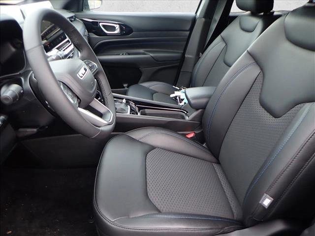 New 2026 Jeep Compass Latitude image 12