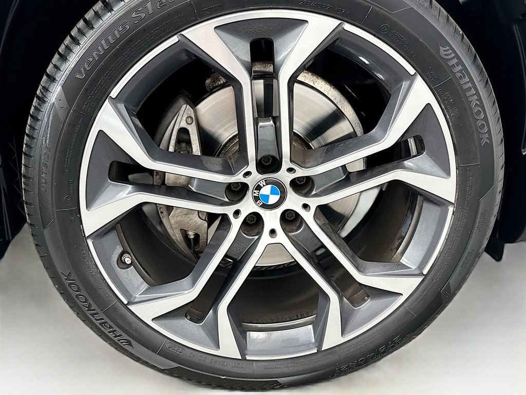 Used 2024 BMW X5 xDrive40i w/ Parking Assistance Package image 31
