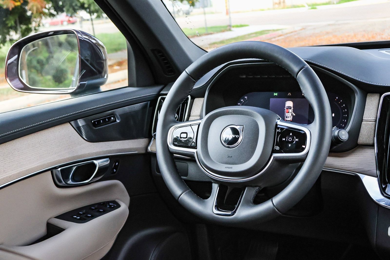 New 2026 Volvo XC90 B5 Plus w/ Protection Package image 24