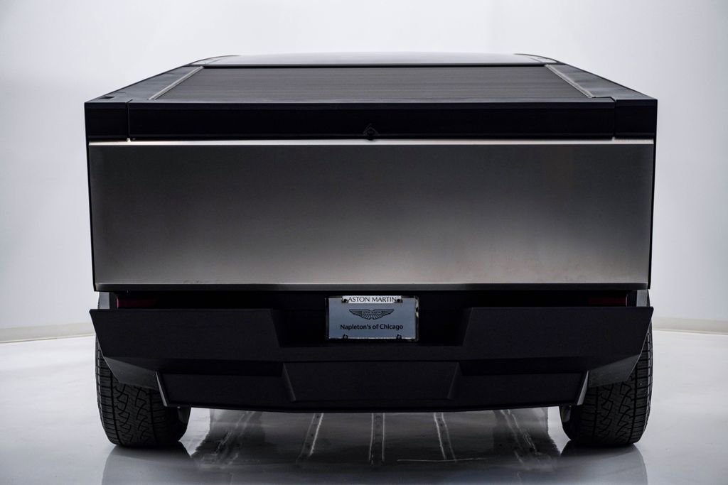 Used 2024 Tesla Cybertruck AWD Crew Cab image 8