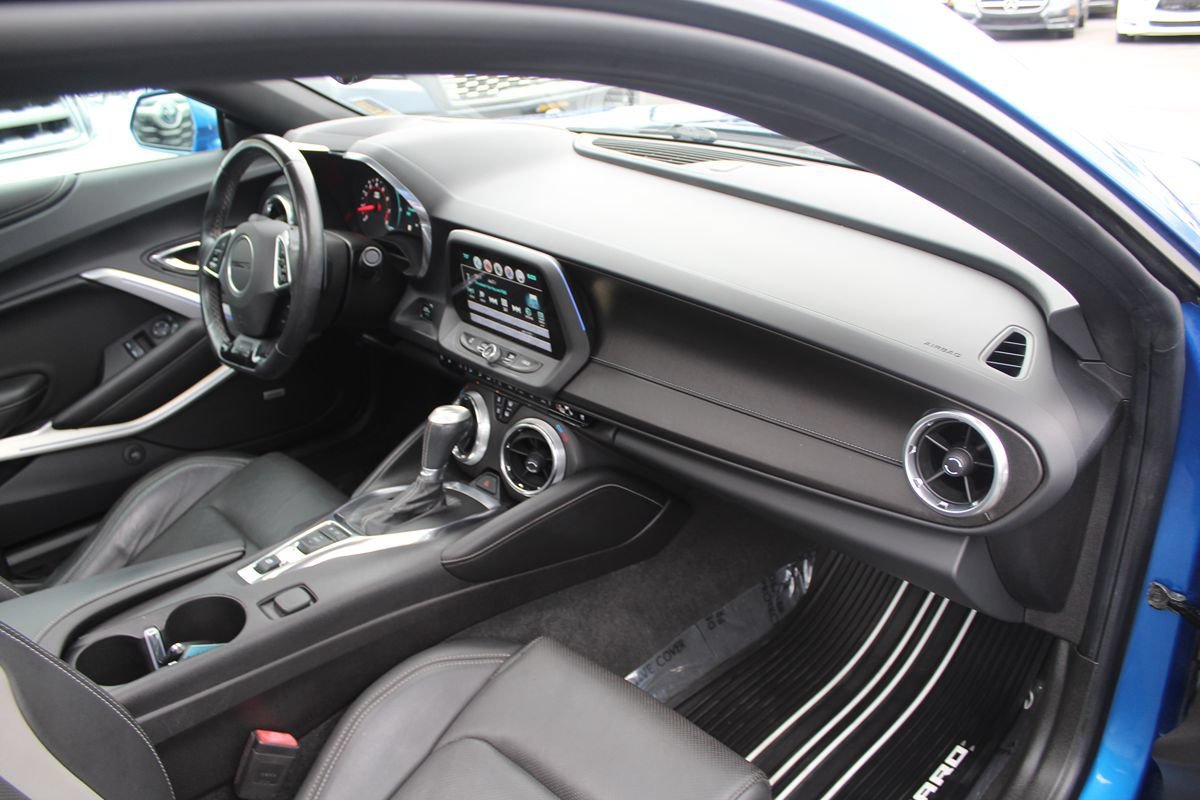 Used 2017 Chevrolet Camaro LT RWD image 21