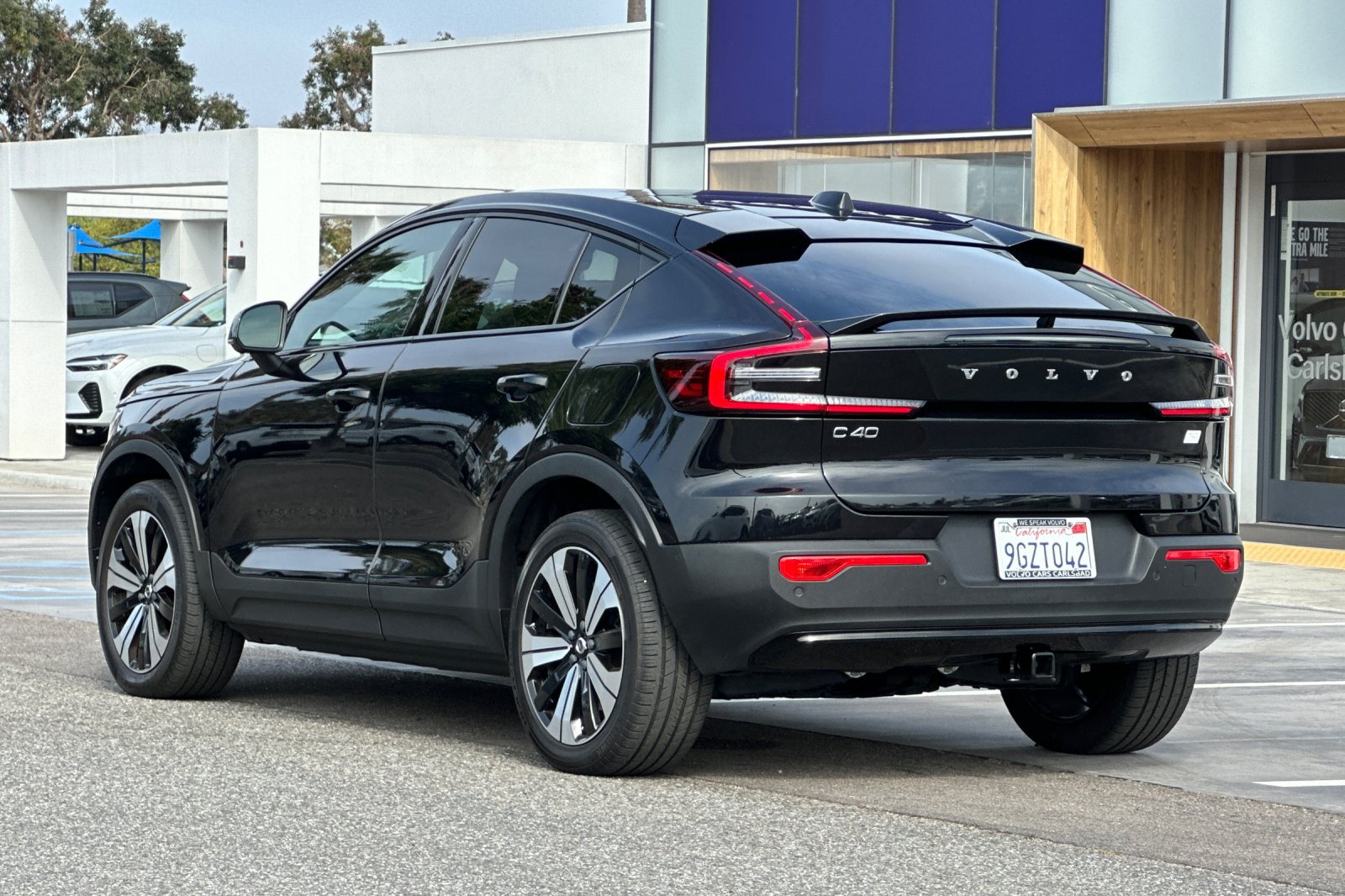 Certified 2023 Volvo C40 P8 Recharge Plus AWD/4WD image 6