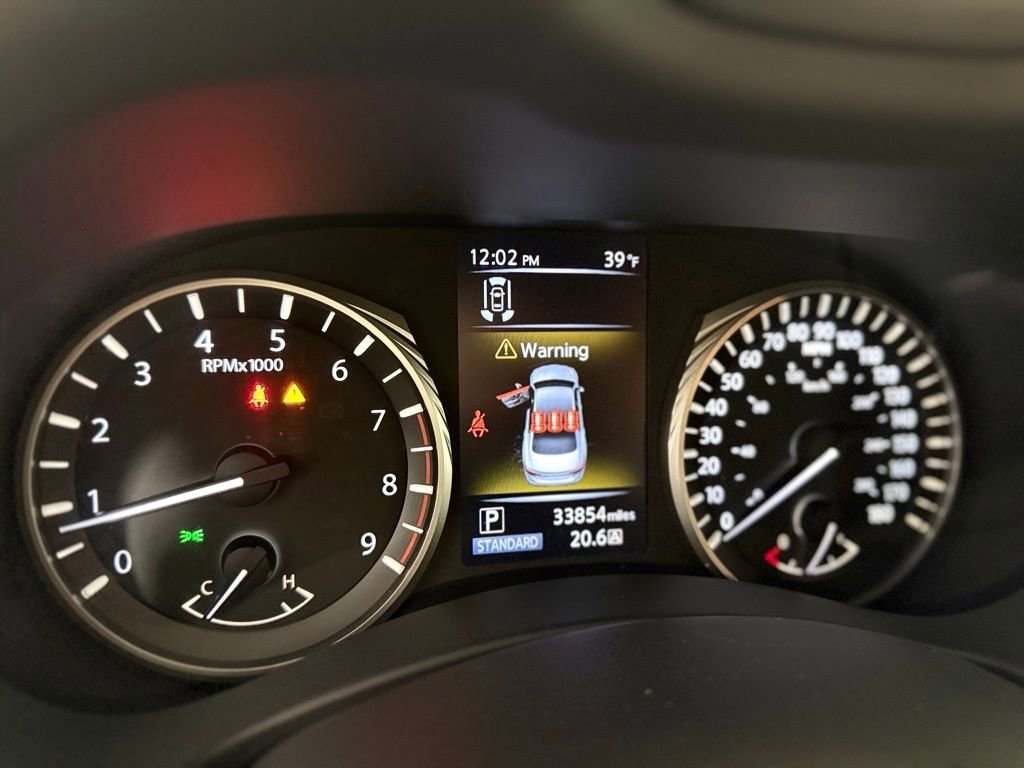 Used 2023 INFINITI Q50 Sensory image 13