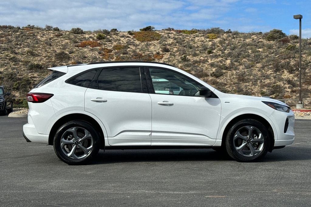 Certified 2023 Ford Escape ST-Line image 2