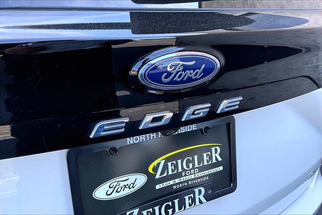 Certified 2024 Ford Edge SEL w/ Convenience Package AWD/4WD image 8