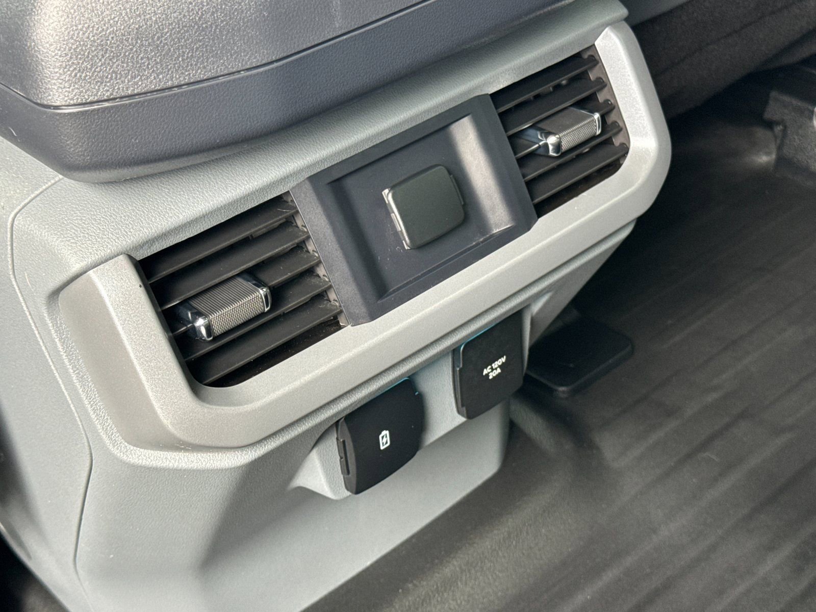 Used 2024 Ford F150 Lightning Pro image 14