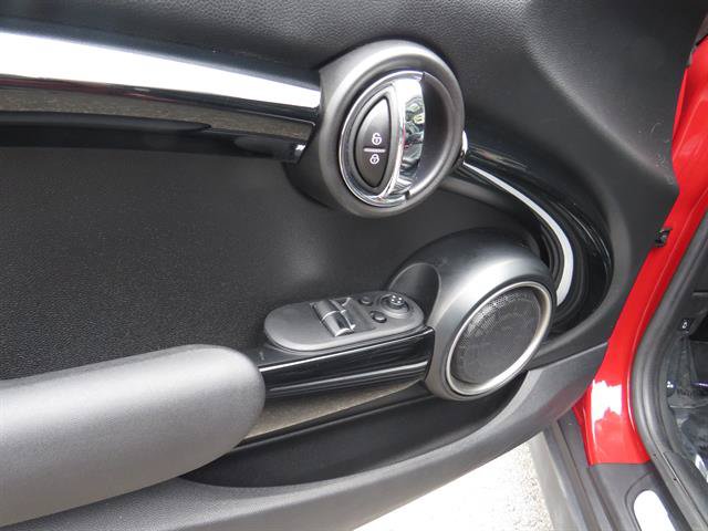 Used 2015 MINI Cooper S FWD image 9