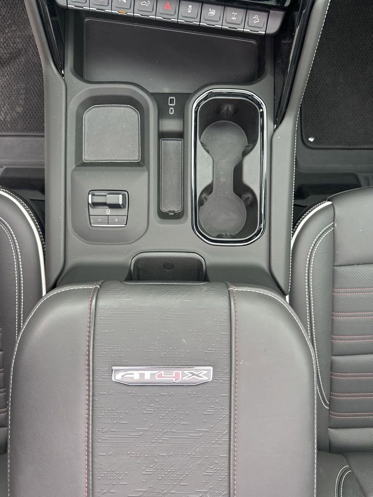 Used 2025 GMC Sierra 2500 AT4X image 35