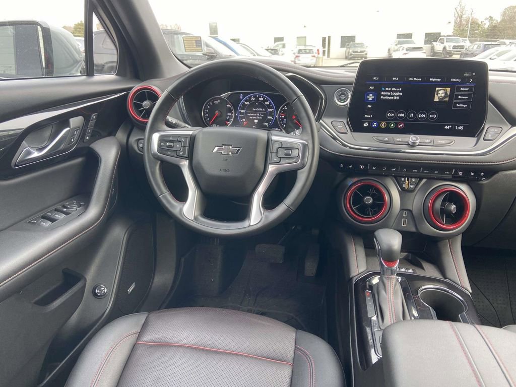 Used 2024 Chevrolet Blazer RS w/ Enhanced Convenience Package FWD image 12