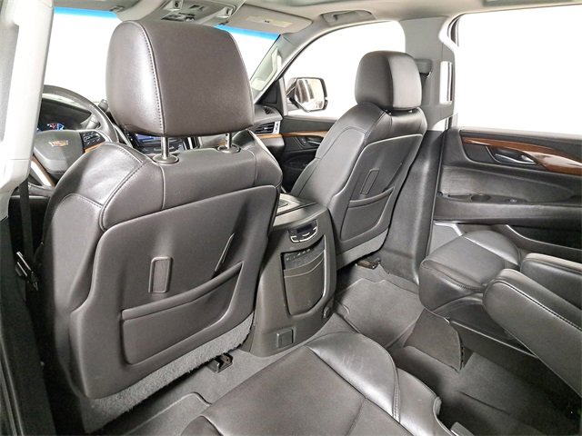 Used 2020 Cadillac Escalade ESV Premium Luxury image 11
