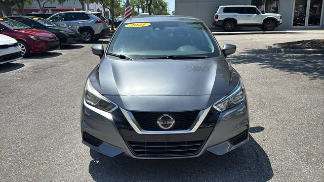 Used 2021 Nissan Versa SV image 2