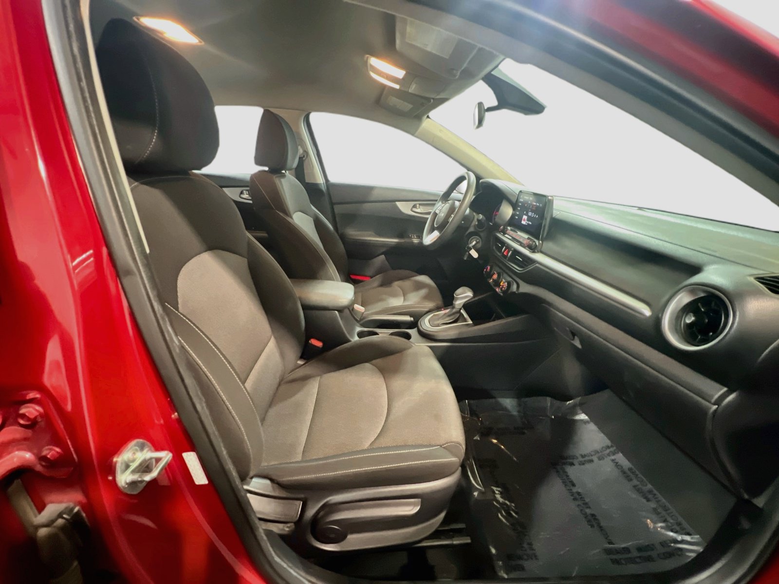 Used 2022 Kia Forte LXS FWD image 19