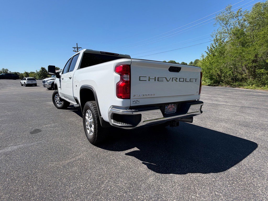 Used 2023 Chevrolet Silverado 2500 LT w/ Convenience Package AWD/4WD image 12