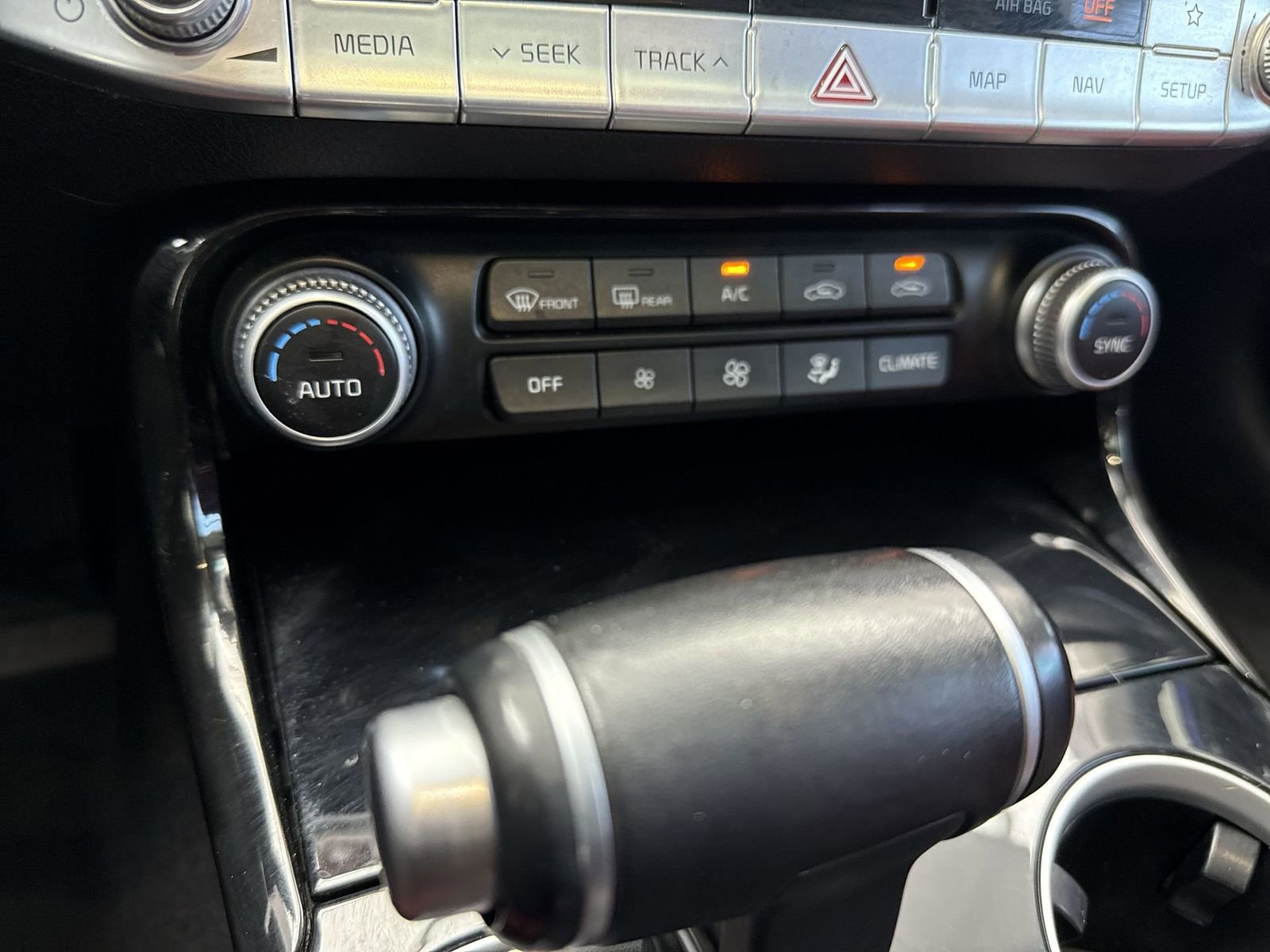 Used 2018 Kia Stinger Premium image 22