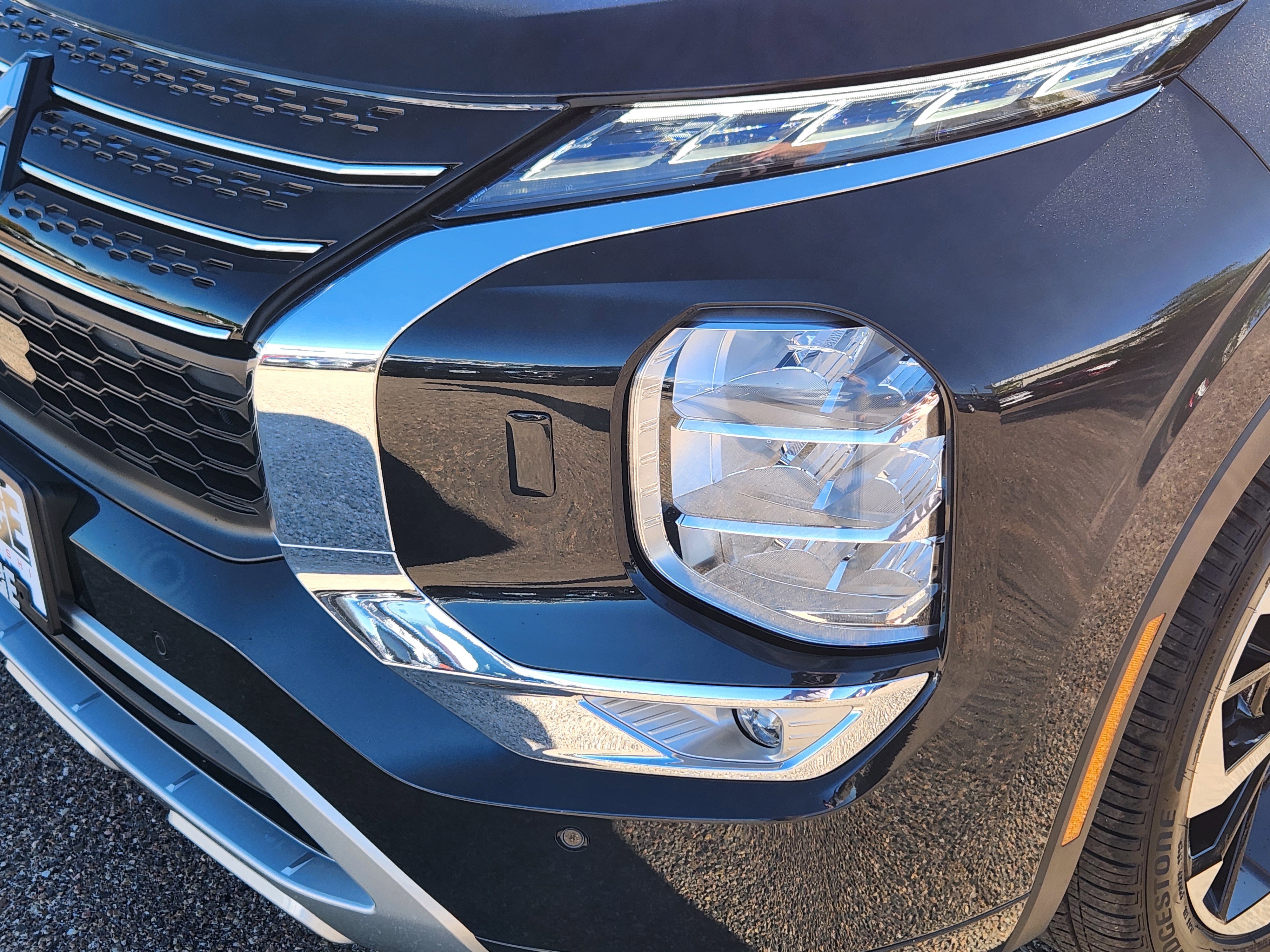 New 2025 Mitsubishi Outlander SEL image 5