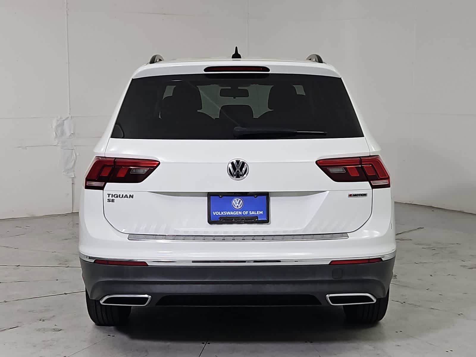 Used 2020 Volkswagen Tiguan SE w/ Panoramic Sunroof Package image 5