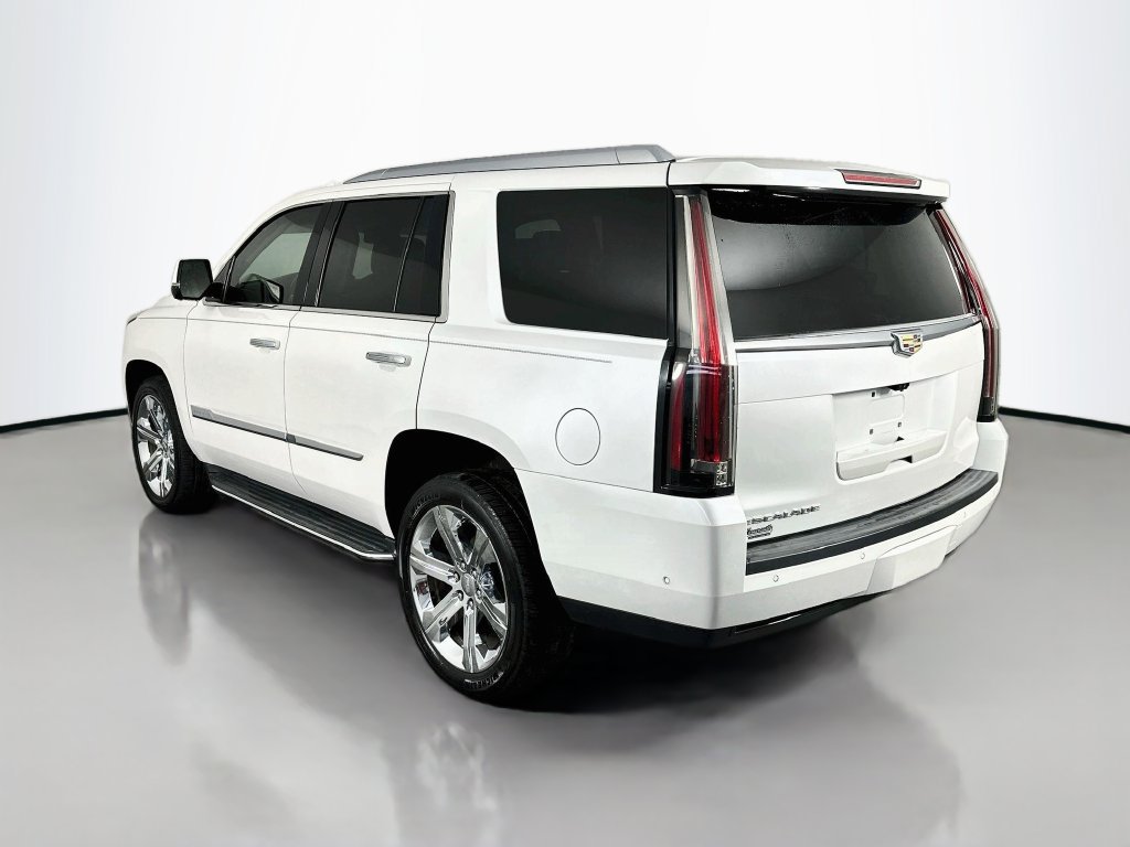Used 2020 Cadillac Escalade Premium Luxury AWD/4WD image 5